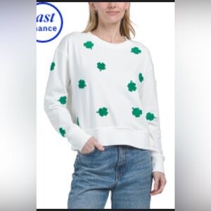 🆕White Sweatshirt with Green Clover Print